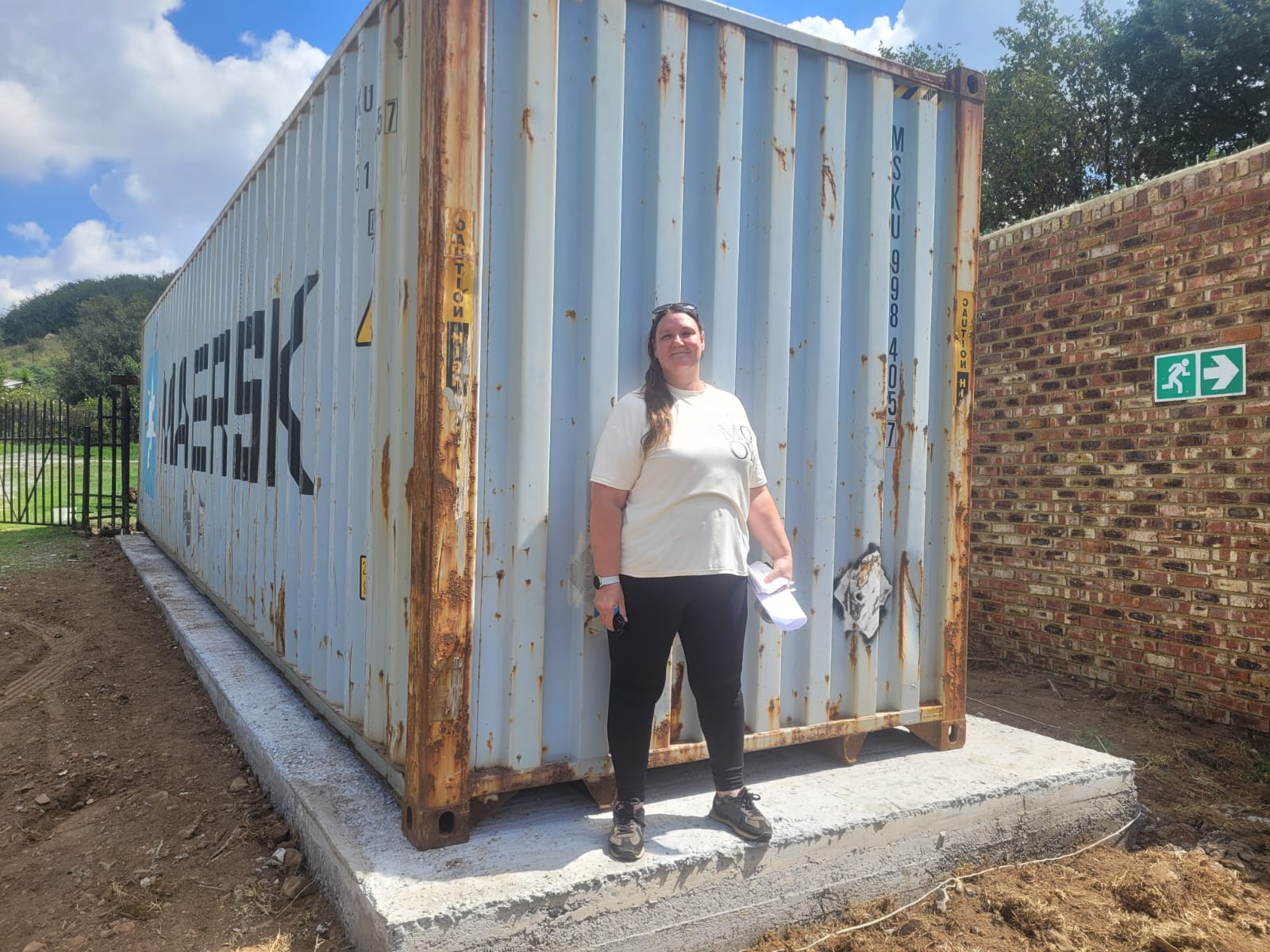 Customer shop container
